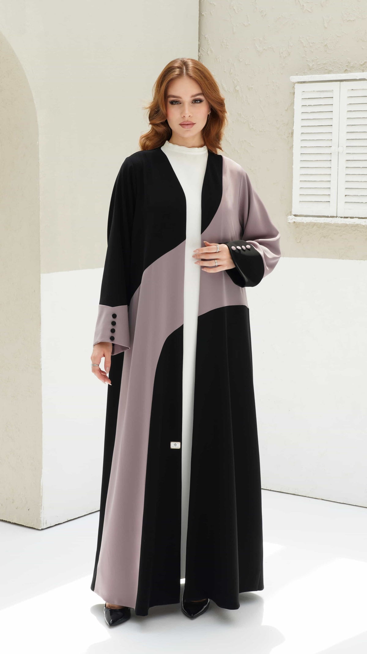 KENZA | Dual Tone Muse Full length modern abaya with dual tone design and fluid structured fit