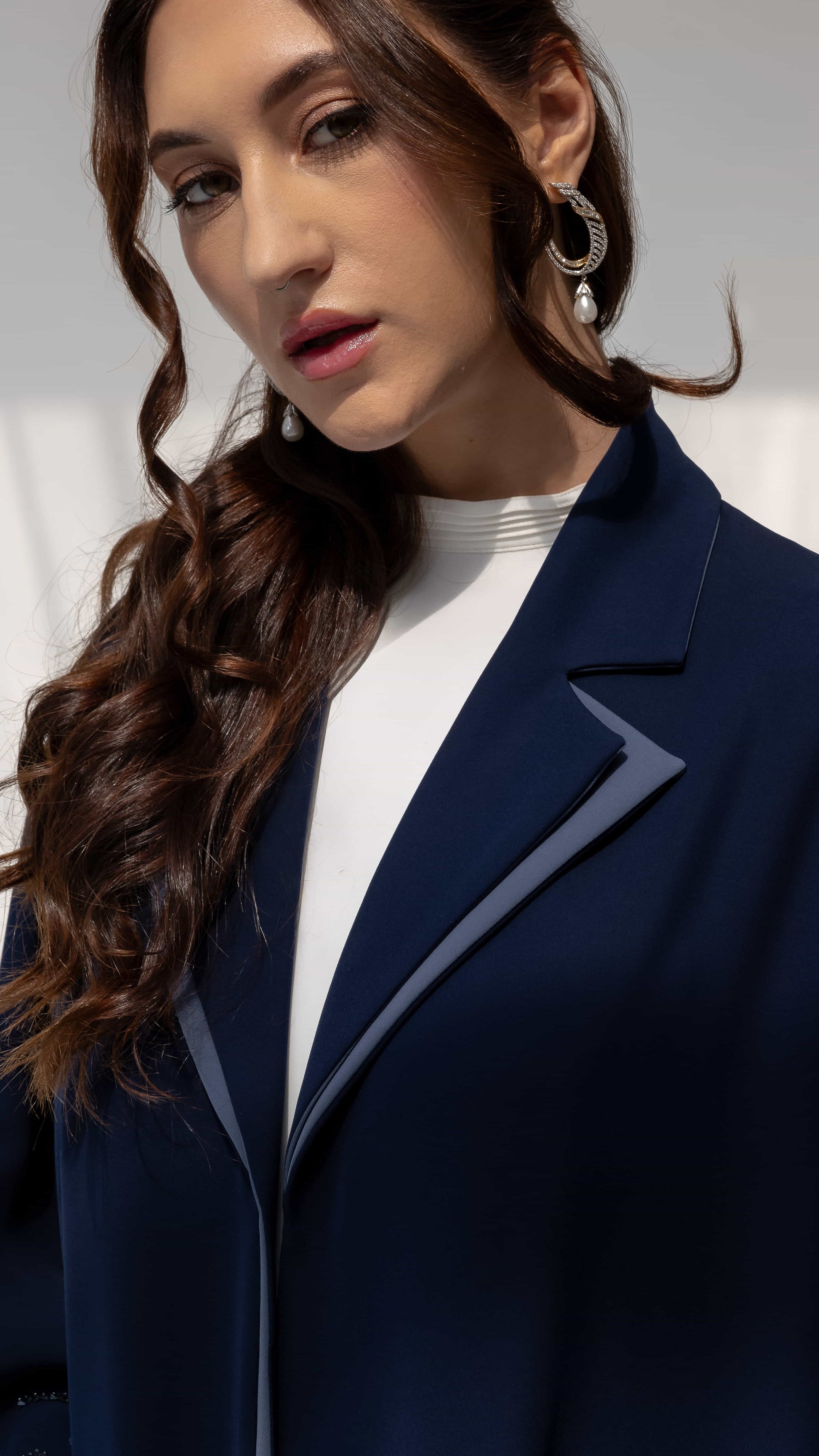 RANYA | Midnight Crystal Rain Close-up of neckline and lapel collar with contrast piping navy abaya