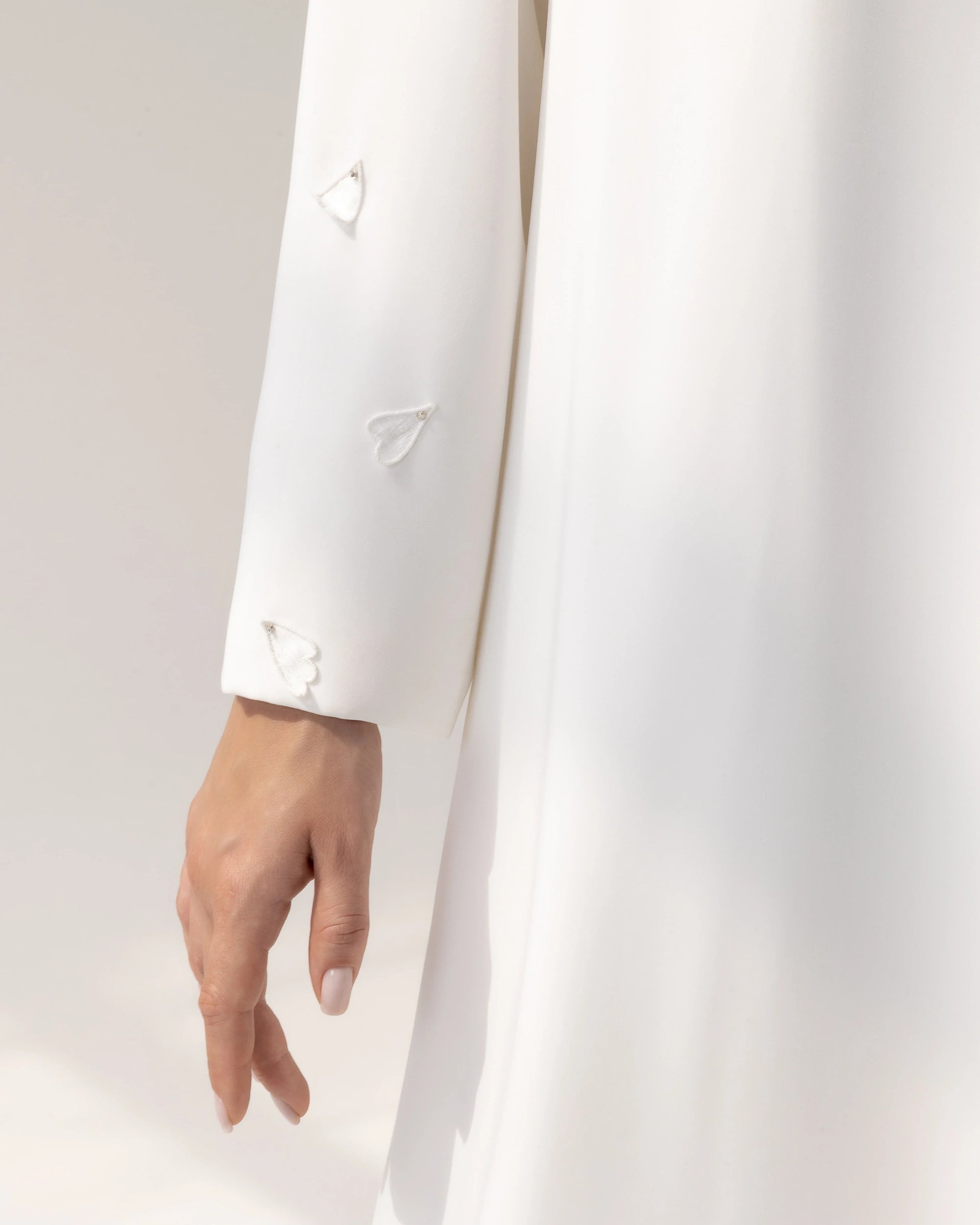 THALJIYYAH Snow-Blossom refined sleeve detailing with delicate 3D floral petal embellishments