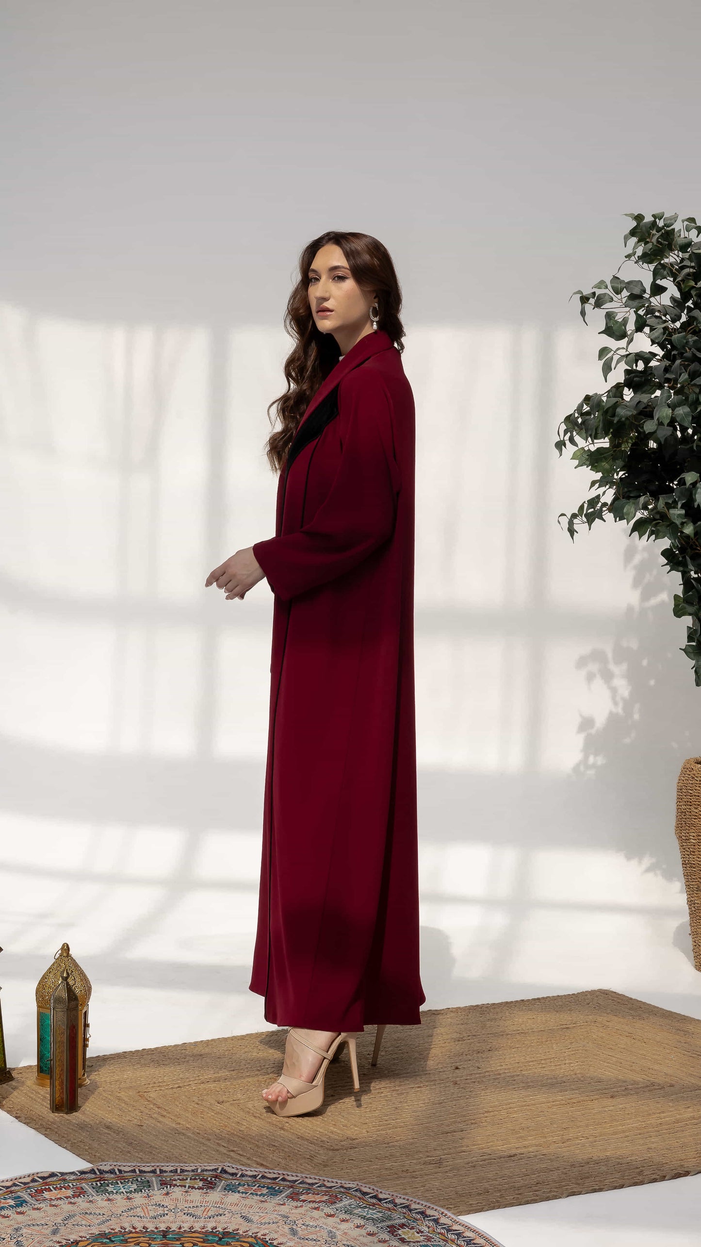 THANA Abaya