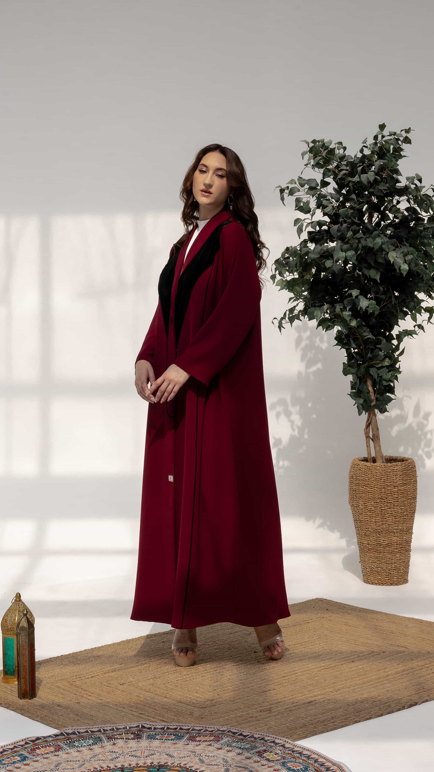 THANA Abaya