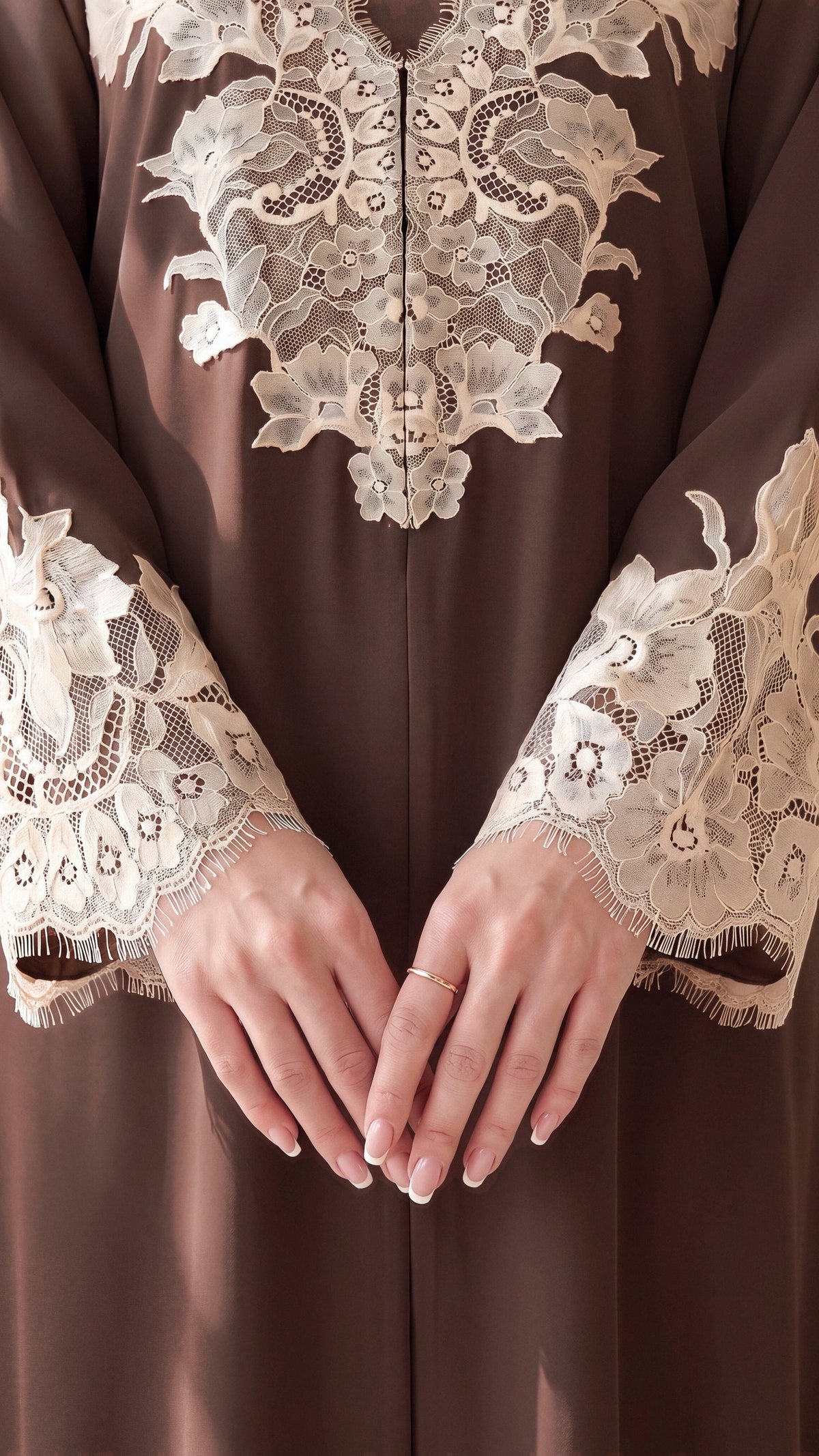 JURI Chantilly lace cuff close-up