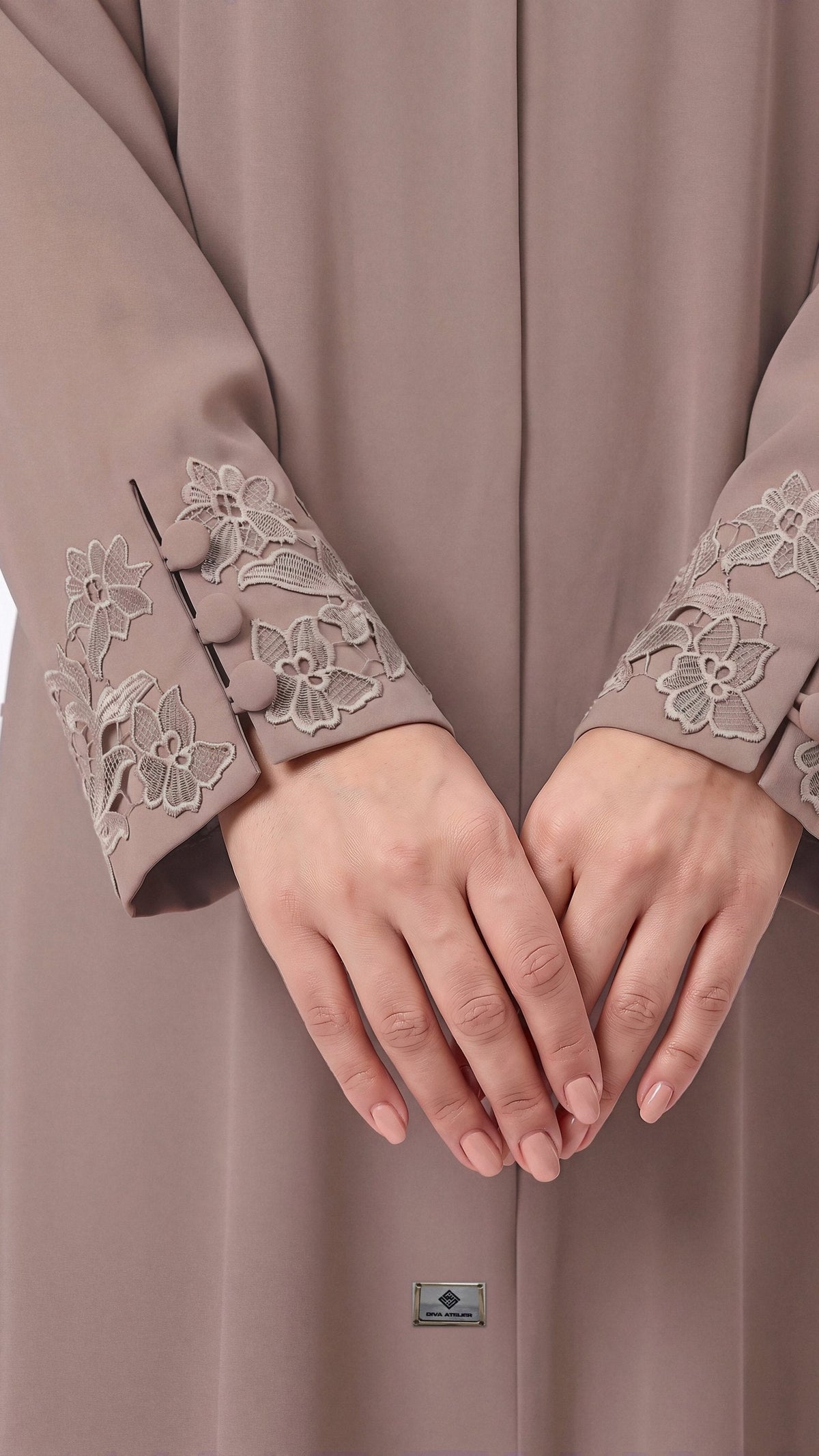 RAHAF buttoned lace cuff detail