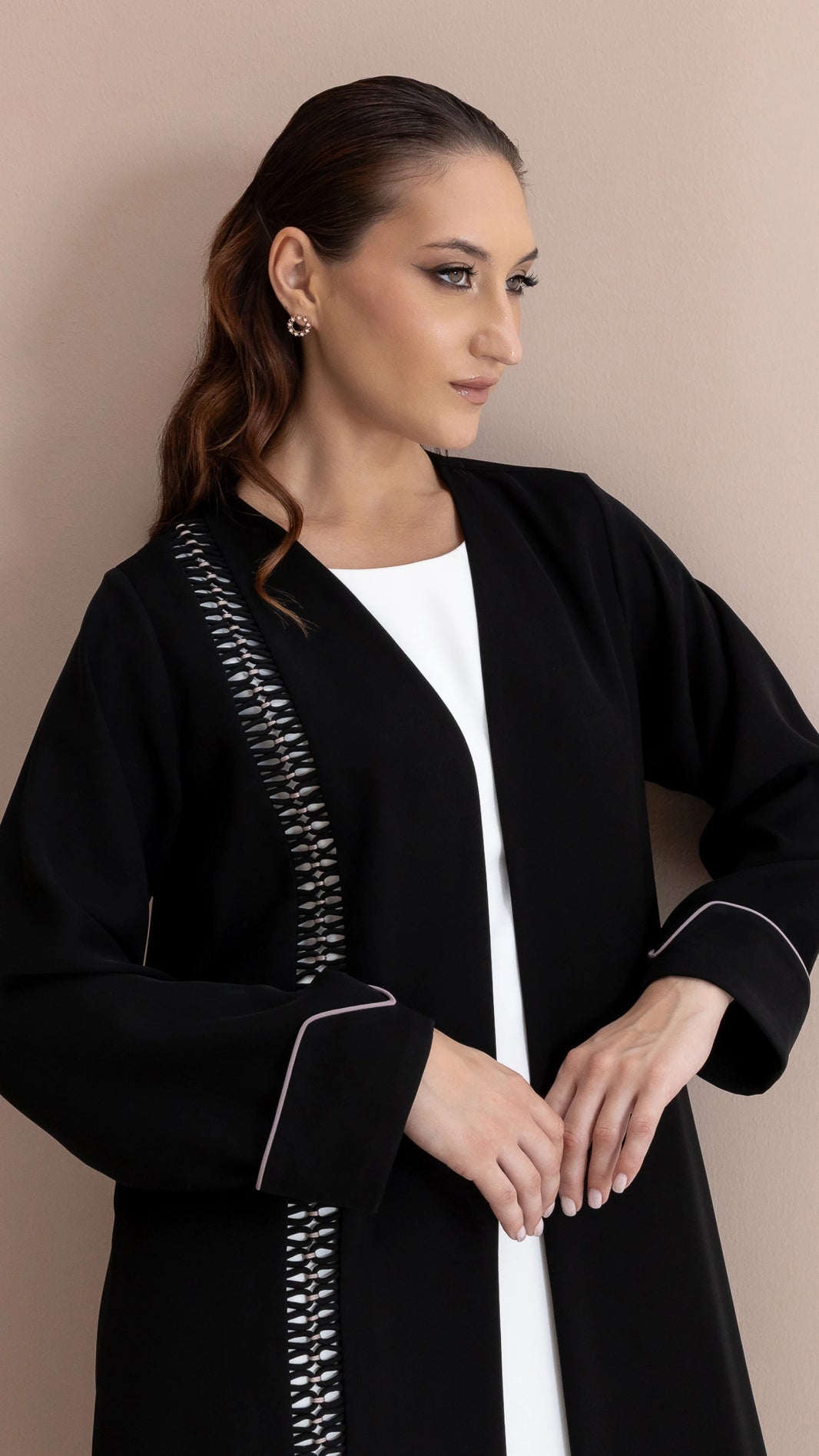 RASMAH Eclipse Noir abaya y Diva Atelier