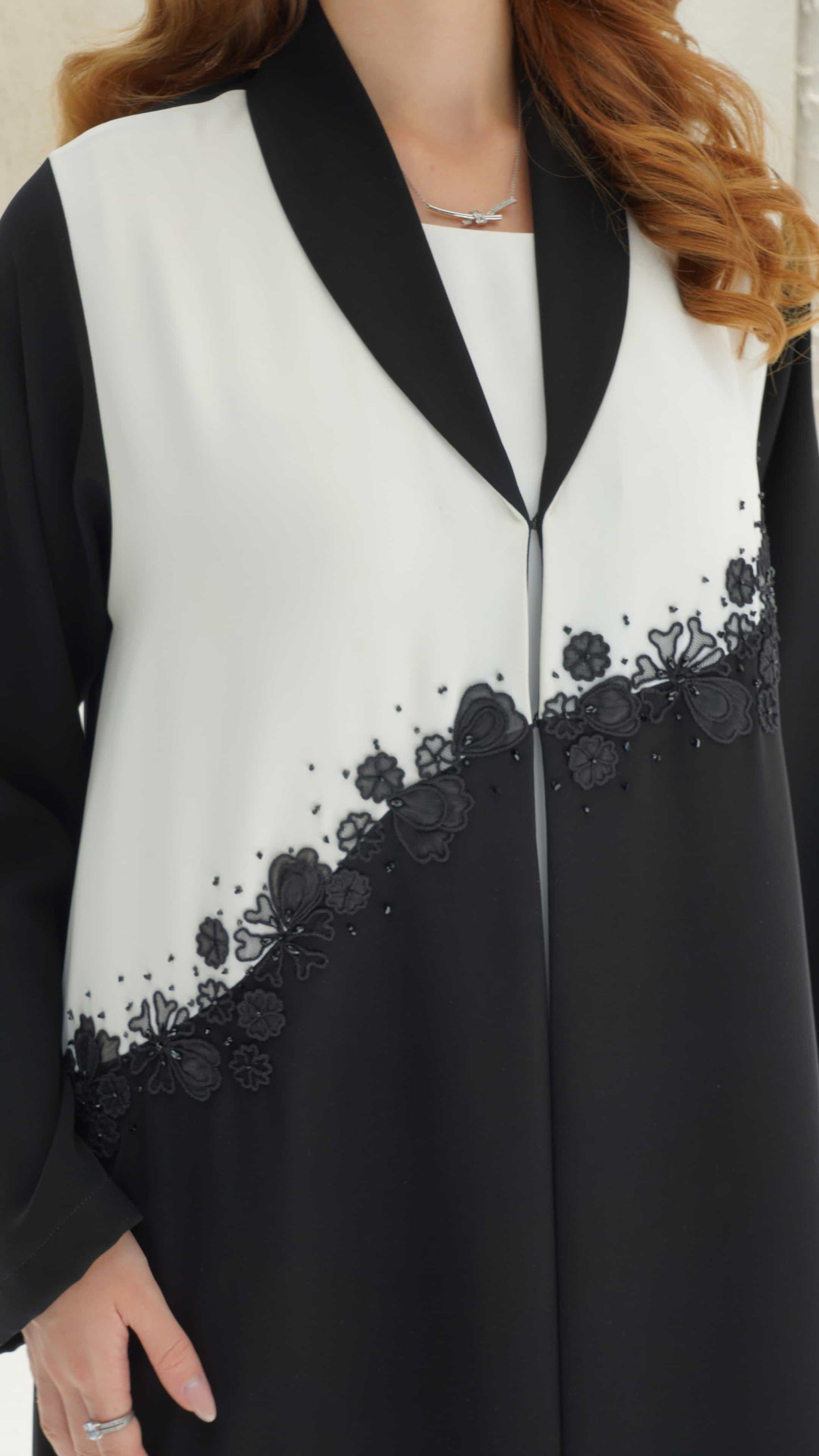 CHERINE | Noir Bloom Elegant monochrome abaya Video