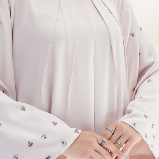 Zahira Abaya